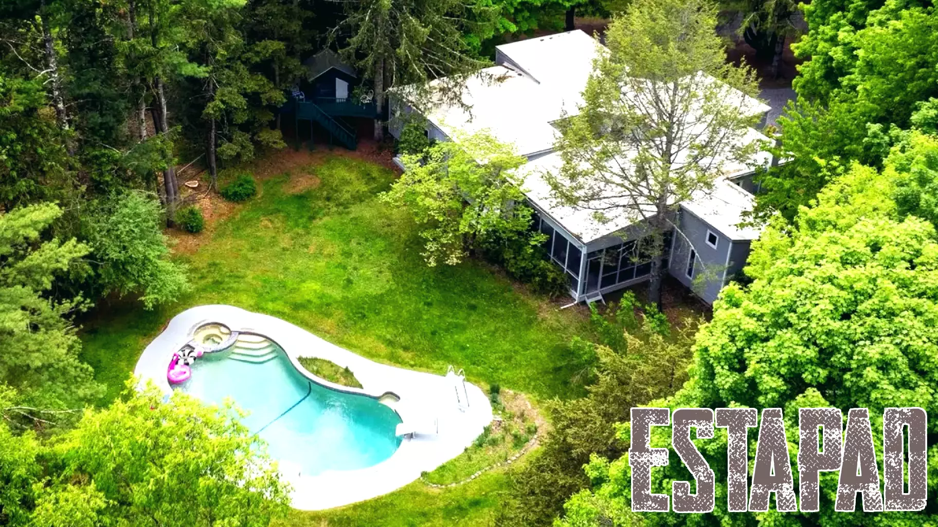 This 1971 Time Capsule in Woodstock, New York, Was the Longtime Home of Artist Lenny Kislin
