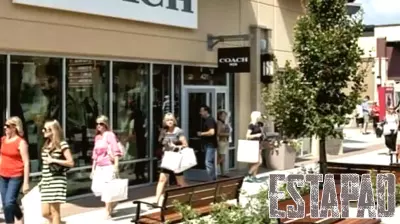 Retail real estate executive David Simon dies at 64